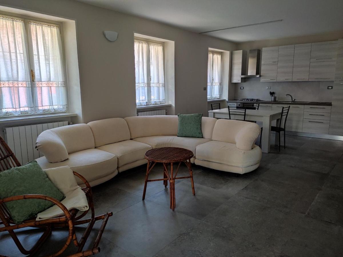 Iseolakerental - La Filandina Riva di Solto Exterior foto